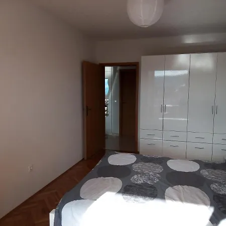 Apartman Bienvenue * 트로기르