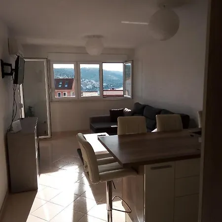 Apartman Bienvenue トロギール